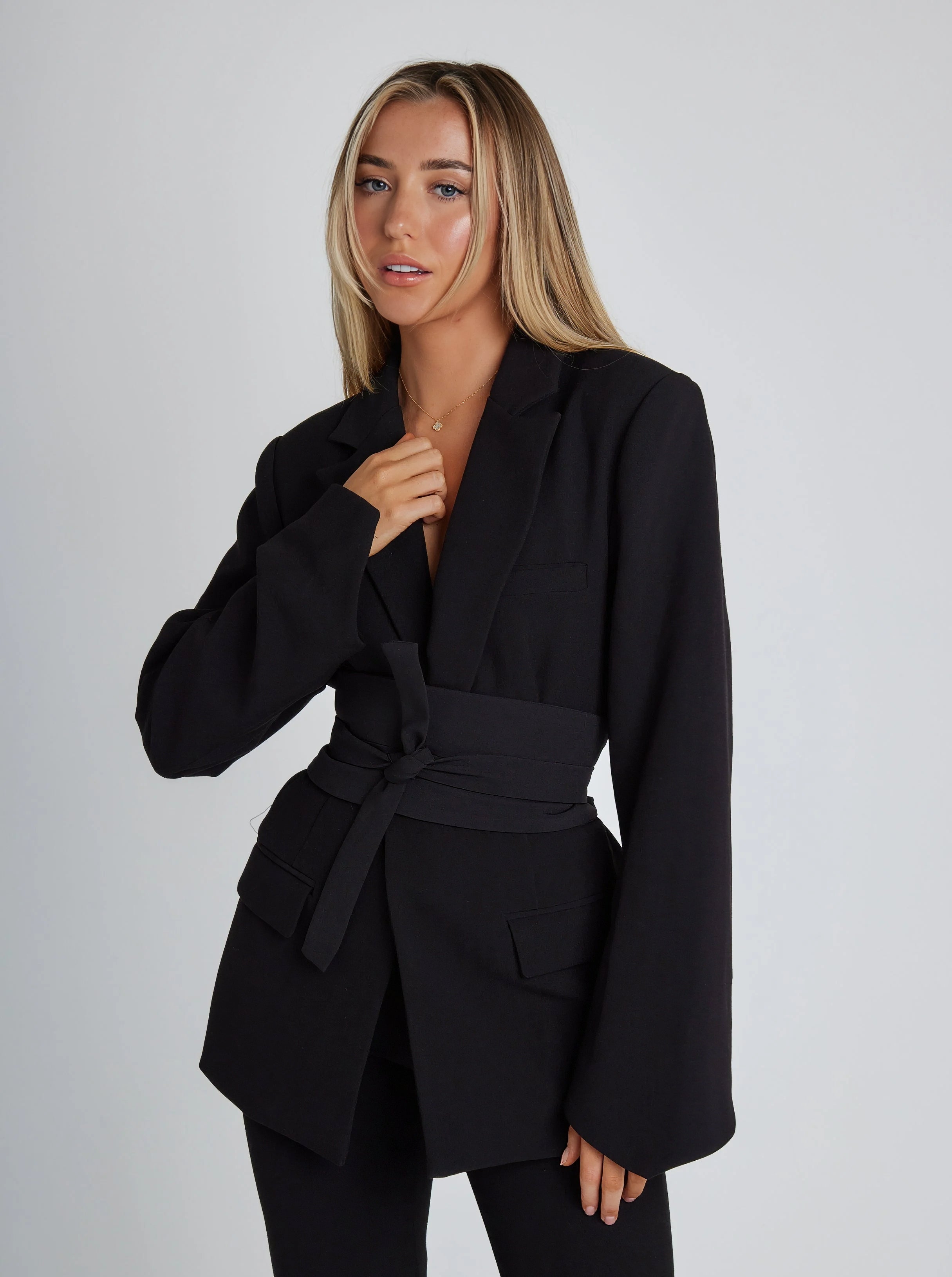 Women's Blazer | Fitted Silhouette with Belt