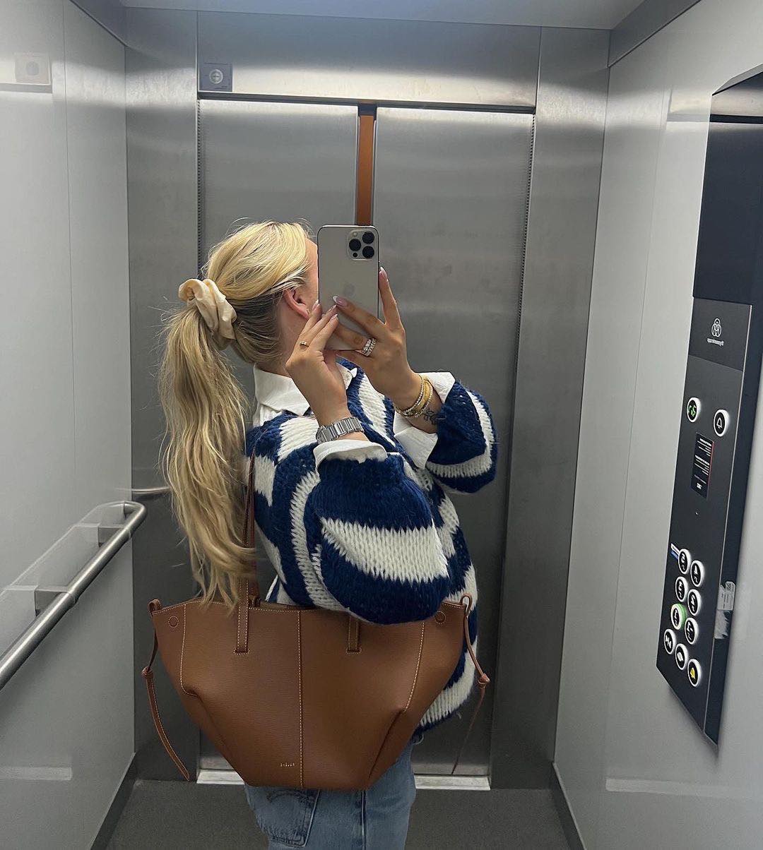Livia | Knitted Sweater with Stripes