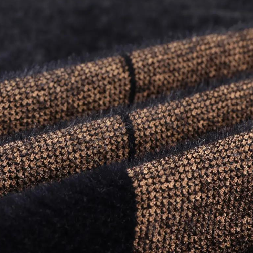 Luxe™ Men's Sweater with Diamond Pattern