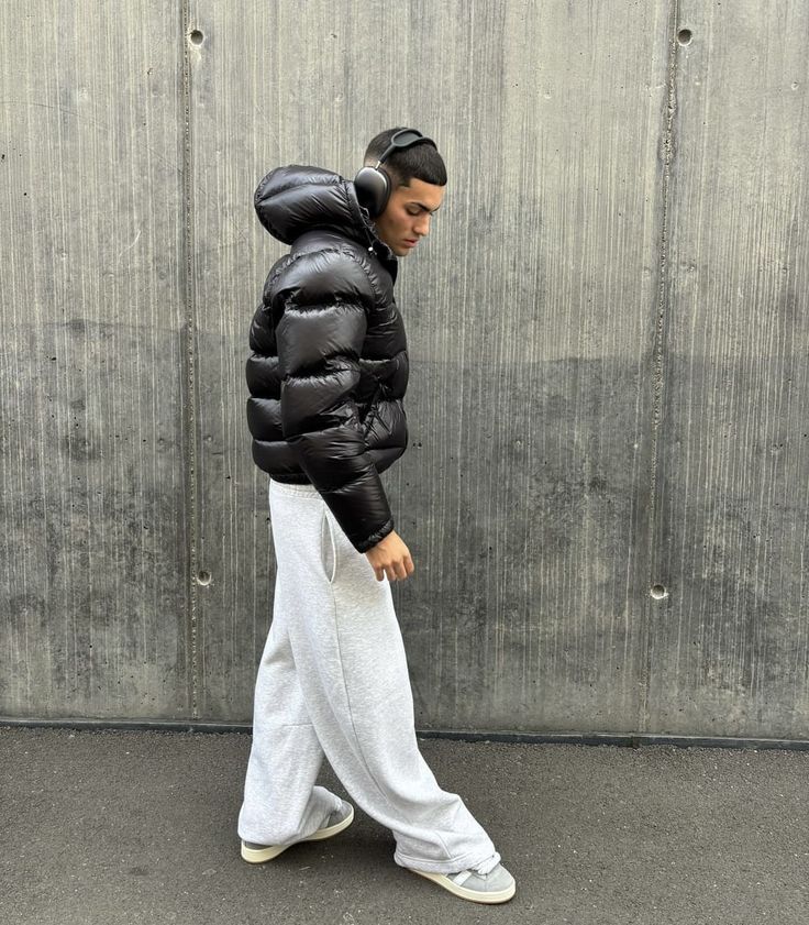Quilted Winter Jacket with Hood High Collar and Full Zip Pockets for Men