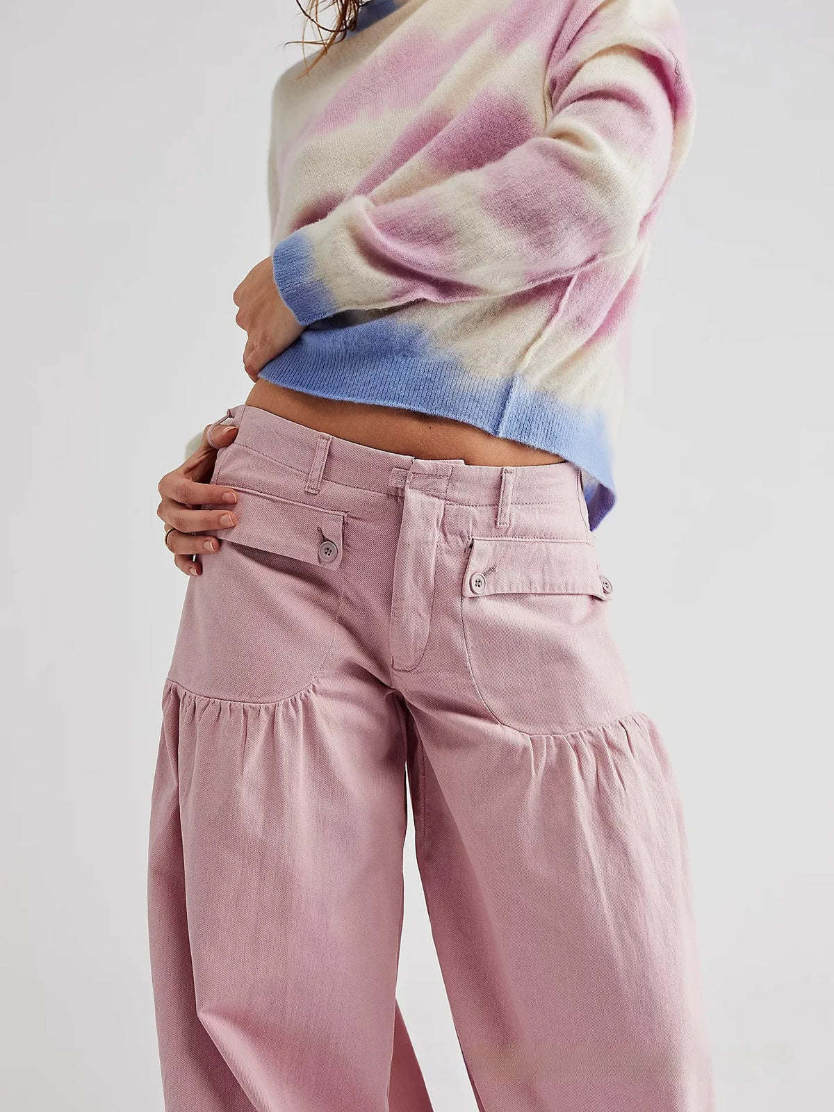 Lightweight Wide Leg Pleated Pants with Pockets and Loose Fit for Women